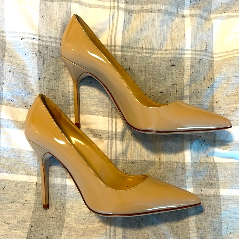 Manolo Blahnik Patent Leather Pump Heels